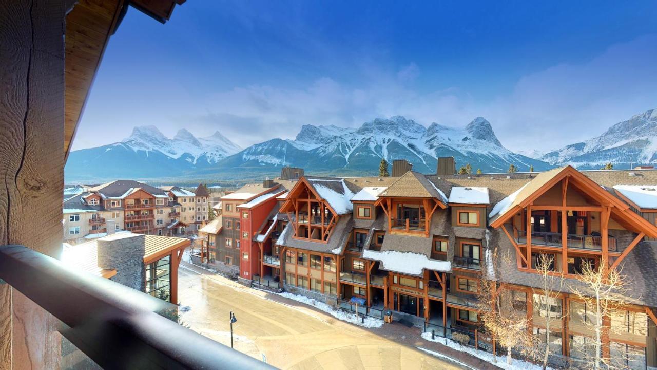 Hotel Spectacular Penthouse With Amazing Views, Indoor Pool And Hot Tub Canmore Exterior foto